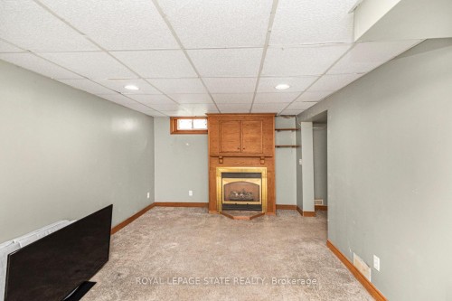 135 Glassco Avenue N, Hamilton, ON - Indoor