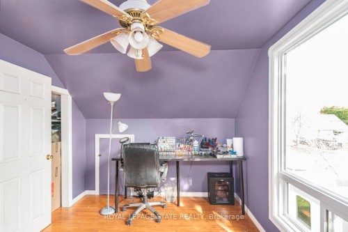 135 Glassco Avenue N, Hamilton, ON - Indoor