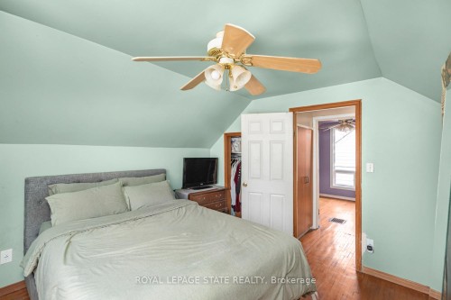 135 Glassco Avenue N, Hamilton, ON - Indoor Photo Showing Bedroom