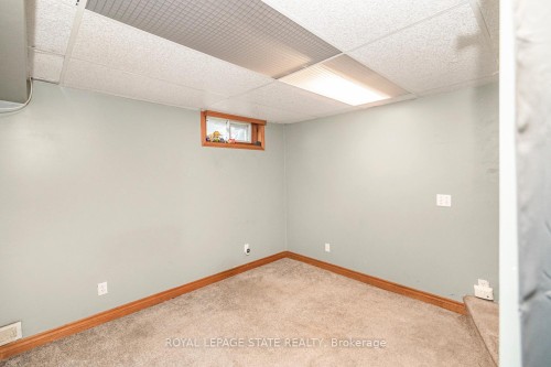 135 Glassco Avenue N, Hamilton, ON - Indoor