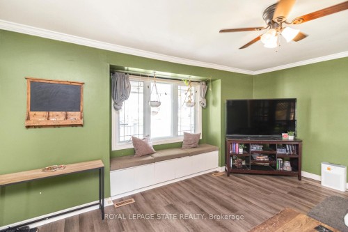 135 Glassco Avenue N, Hamilton, ON - Indoor