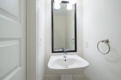 13-11 Eldora Avenue Toronto, ON M2M 0B5