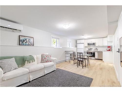 12 Lapointe St, Fredericton, NB 