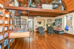 Family Room - 