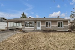 7226 Rue de Verneuil  Québec (Charlesbourg), QC G1H 4G4