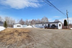 106 Rue des Bouleaux  Senneterre - Paroisse, QC J0Y 2M0