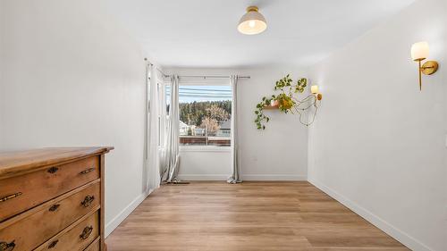 2085 Warren Avenue, Kimberley, BC - Indoor Photo Showing Other Room