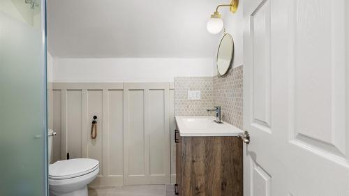 2085 Warren Avenue, Kimberley, BC - Indoor Photo Showing Bathroom