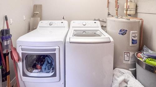 335 Chapman Street, Kimberley, BC - Indoor Photo Showing Laundry Room