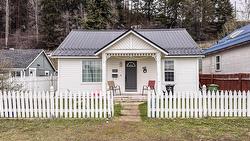 335 Chapman Street  Kimberley, BC V1A 1N8