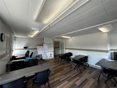 81 Trunk Rd, Duncan, BC 