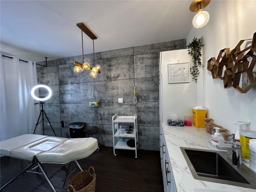 81 Trunk Rd, Duncan, BC 