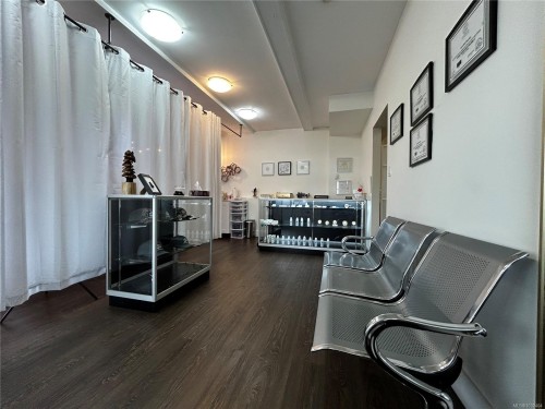 81 Trunk Rd, Duncan, BC 