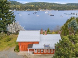 4911 Harbour View Rd Ladysmith, BC V9G 1M7