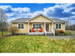 8 Lodge LANE  Prince William, NB E6K 3S9