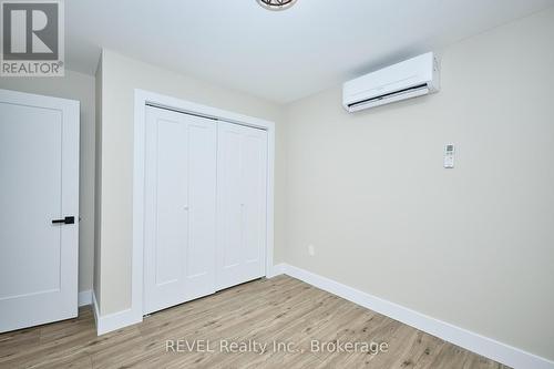 406 Hennepin Avenue, Welland (Lincoln/Crowland), ON - Indoor Photo Showing Other Room