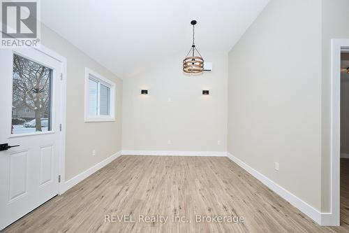 406 Hennepin Avenue, Welland (Lincoln/Crowland), ON - Indoor Photo Showing Other Room