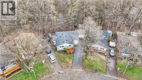 Image quality insufficient for description - 22 Blackhorne Crescent, Kitchener, ON - Outdoor