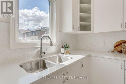 3226 William Rose Way, Oakville, ON - Indoor Photo Showing Kitchen With Double Sink