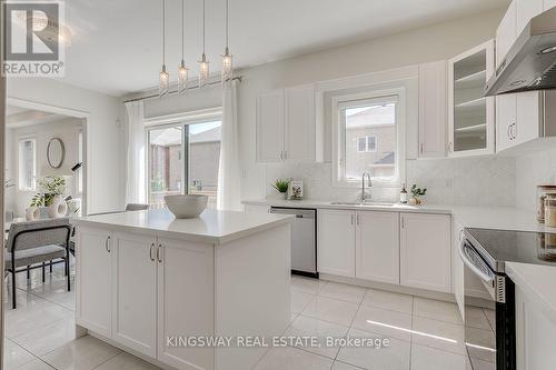 3226 William Rose Way, Oakville, ON - Indoor Photo Showing Kitchen