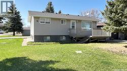 117 Herbert STREET Maple Creek, SK S0N 1N0