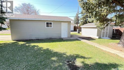 117 Herbert Street, Maple Creek, SK - Outdoor