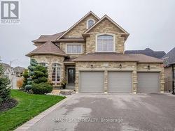 15 VOMANO STREET Richmond Hill, ON L4C 0T9