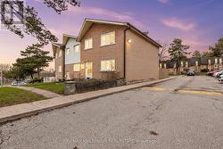 5 - 10 GRANDRAVINE DRIVE Toronto, ON M3J 1B1