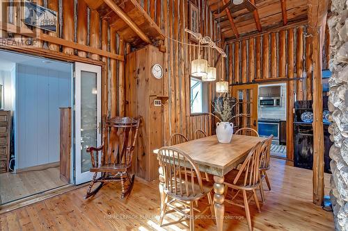 6099 Cedar Grove, Burlington, ON - Indoor Photo Showing Dining Room