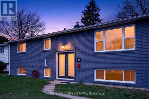 44 CAROL CRESCENT  Smiths Falls, ON K7A 3X8