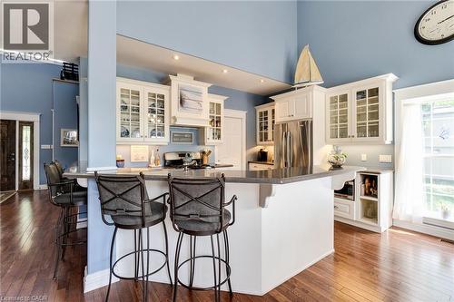 1026 Beach Boulevard, Hamilton, ON - Indoor Photo Showing Kitchen With Upgraded Kitchen