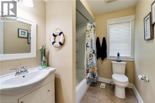1026 Beach Boulevard, Hamilton, ON - Indoor Photo Showing Bathroom