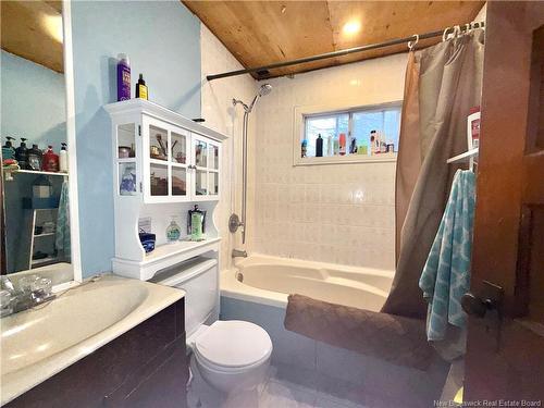 13 Lake Ave, Mcadam, NB 