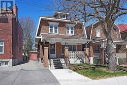 85 GROVE AVENUE  Ottawa, ON K1S 3A7