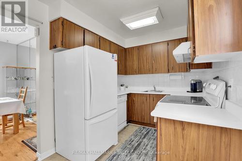 Kitchen - 730 Malibu Terrace, Ottawa, ON - Indoor Photo Showing Kitchen