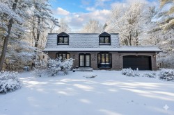 2404 Place Jubilee  Saint-Lazare, QC J7T 2B1