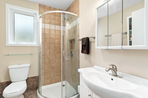Salle de bains - 50 Ch. Du Lac-Cassel, Low, QC - Indoor Photo Showing Bathroom