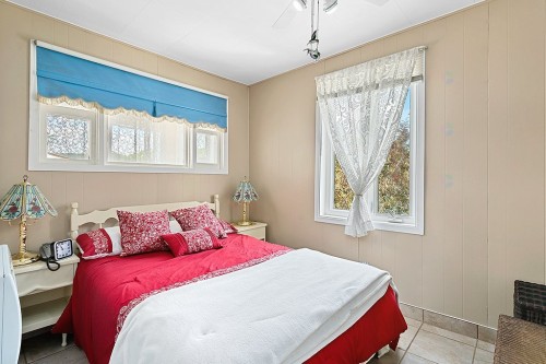 Chambre à coucher - 50 Ch. Du Lac-Cassel, Low, QC - Indoor Photo Showing Bedroom