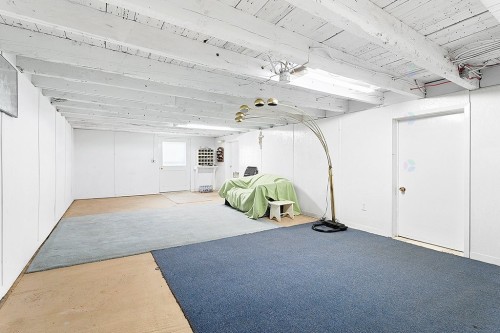 Salle de jeux - 50 Ch. Du Lac-Cassel, Low, QC - Indoor Photo Showing Garage