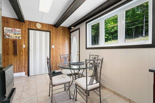 Coin-repas - 50 Ch. Du Lac-Cassel, Low, QC -  With Exterior