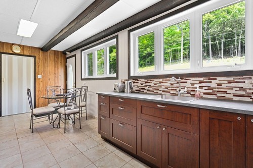 Cuisine - 50 Ch. Du Lac-Cassel, Low, QC - 