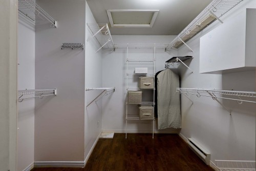 Penderie (Walk-in) - 832 Rue Des Verseaux, Prévost, QC - Indoor With Storage