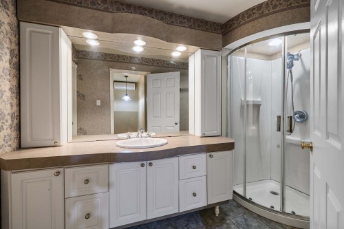Salle de bains - 832 Rue Des Verseaux, Prévost, QC - Indoor Photo Showing Bathroom