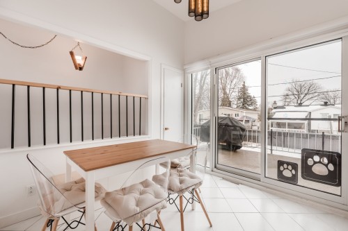 Dinette - 5655 Rue De Parme, Laval (Auteuil), QC - Indoor