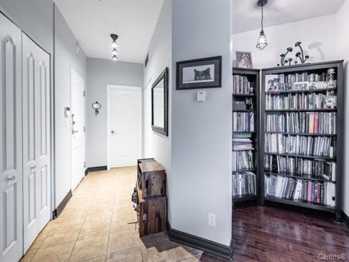 Mud Room - 406-4545 Av. Girouard, Montréal (Côte-Des-Neiges/Notre-Dame-De-Grâce), QC - Indoor Photo Showing Other Room
