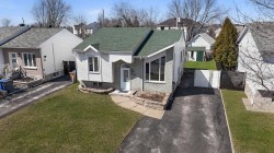 157 Rue Deguire Repentigny (Le Gardeur), QC J5Z 4M1