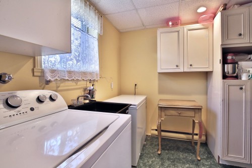 Salle de lavage - 1194 Route 116, Acton Vale, QC - Indoor Photo Showing Laundry Room