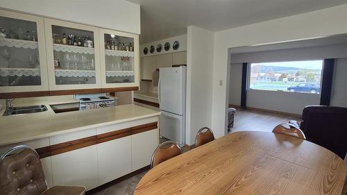 523 8Th Street, Cranbrook, BC - Indoor Photo Showing Dining Room
