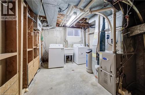 80 Heiman Street, Kitchener, ON - Indoor Photo Showing Laundry Room