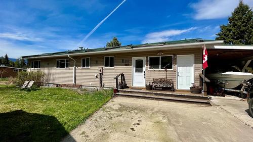 212 Maple Street, Fauquier, BC - Outdoor